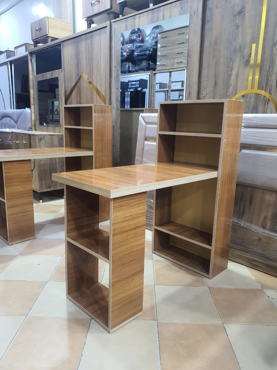 مكتب قابل للطي